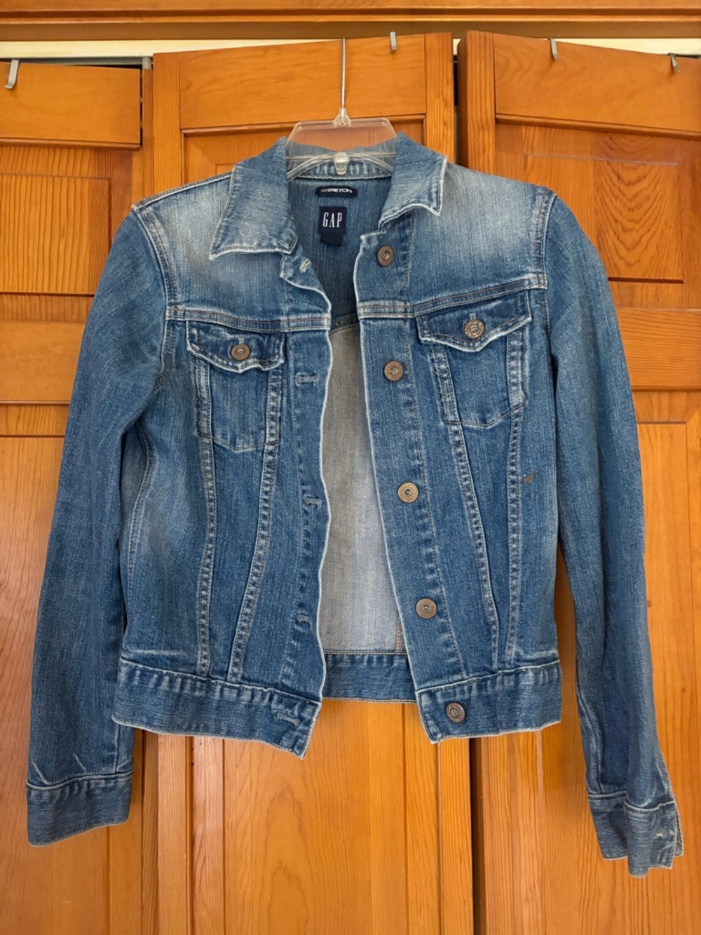 GAP Women's Medium Blue Denim Jacket